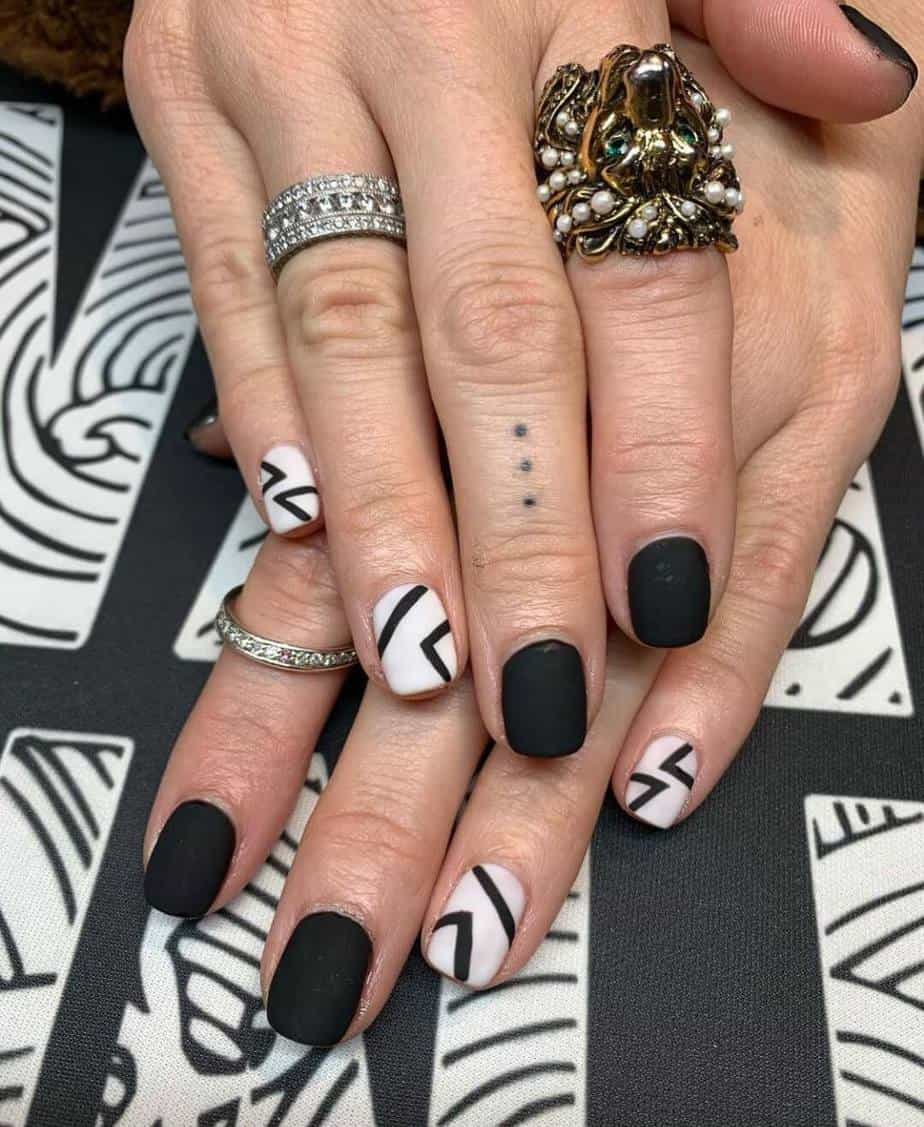 black and white nails matte