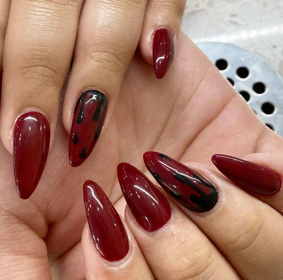 maroon nails design