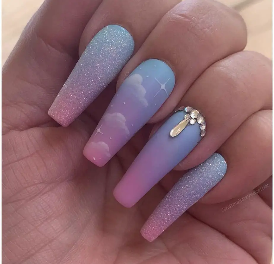 cloud nails 