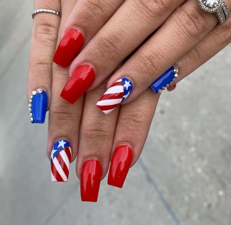25+ 4th Of July Nails For This Independence Day - Emerlyn Closet
