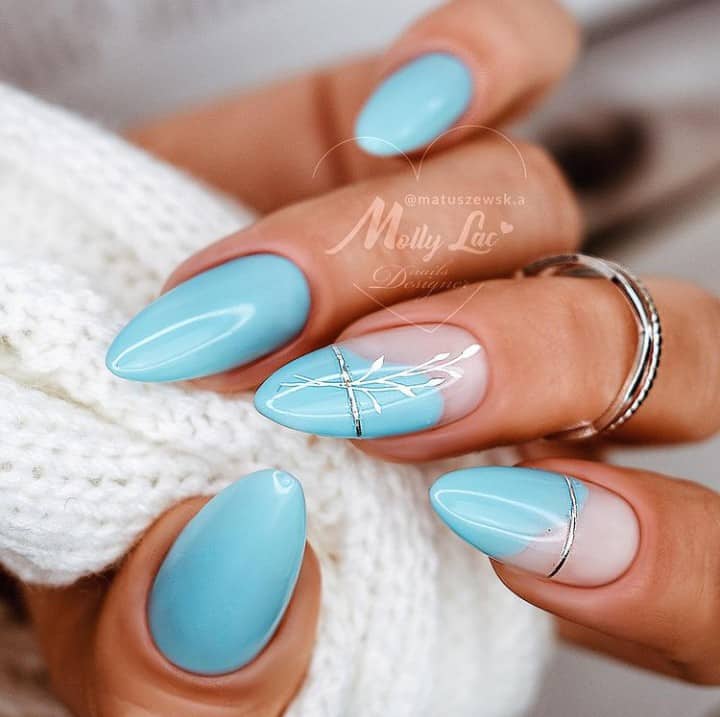 baby blue nails
