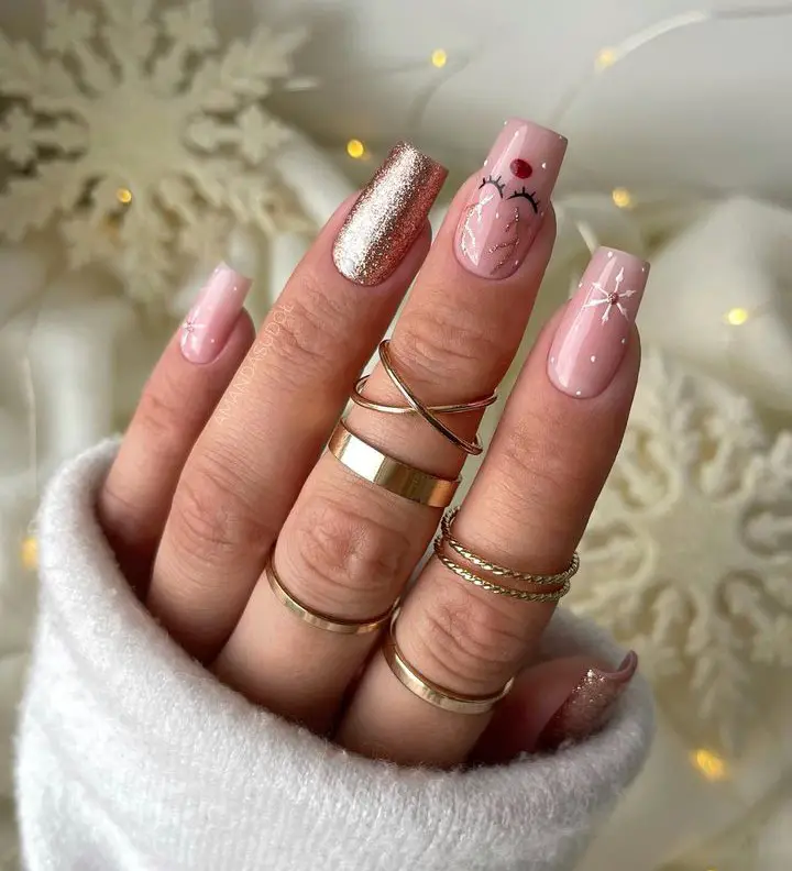 trendy christmas nails