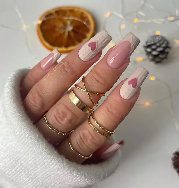 trendy christmas nails