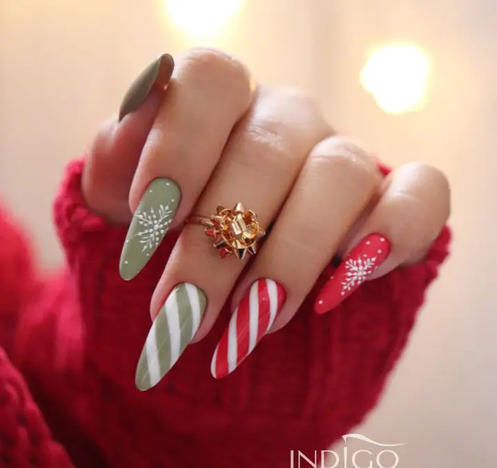 christmas nails