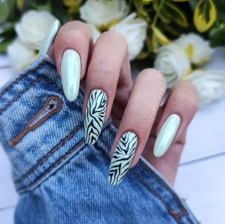 green nails ideas