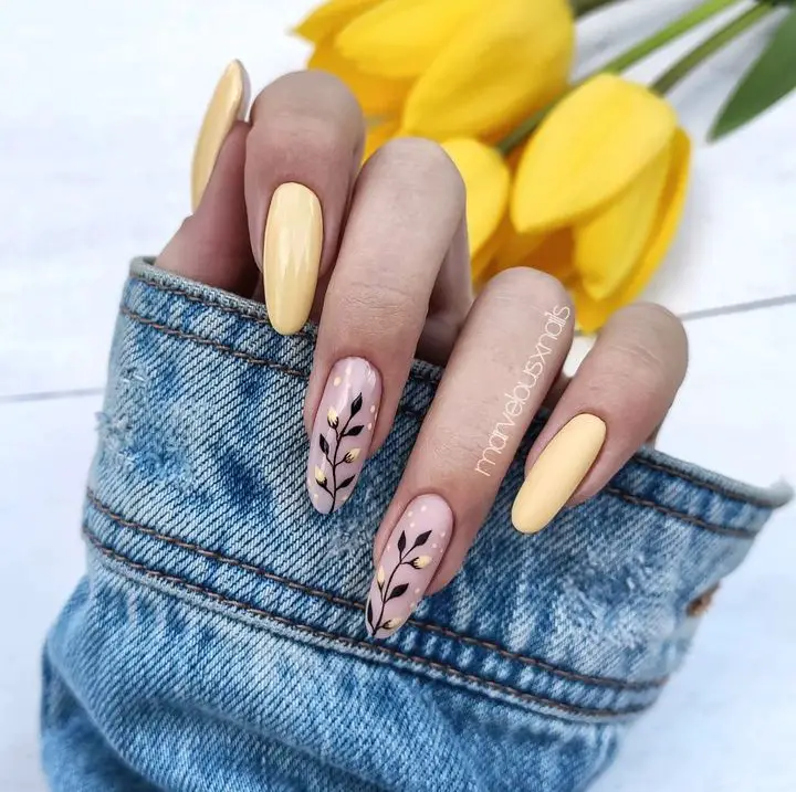 yellow nails design