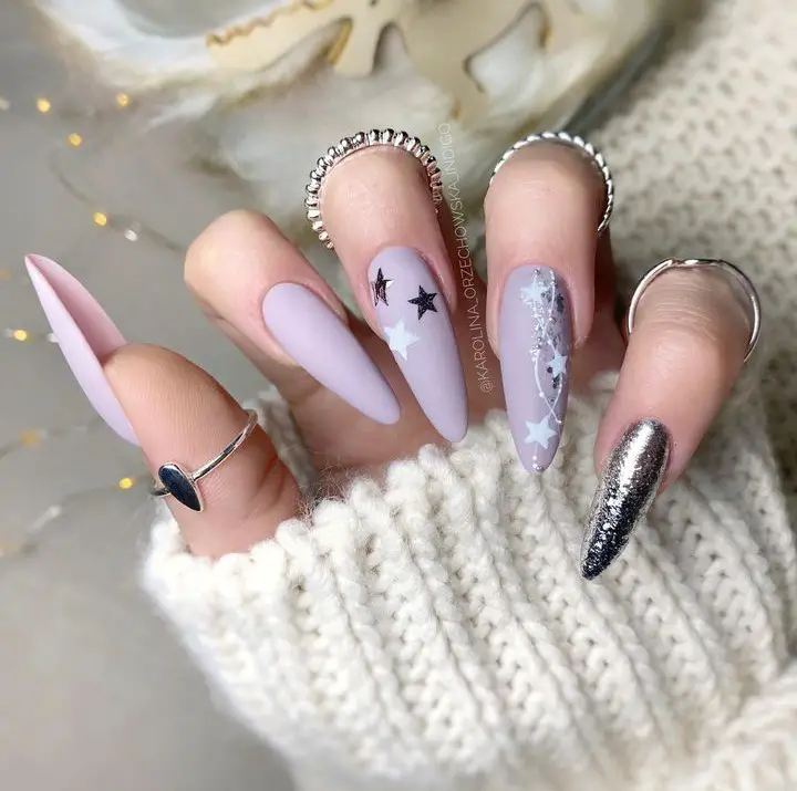 14 Majestic Star Nail Designs To Dazzle All Day - Emerlyn Closet
