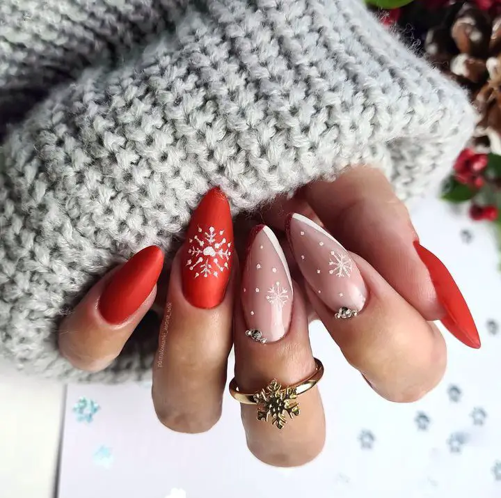 christmas nails aesthetic